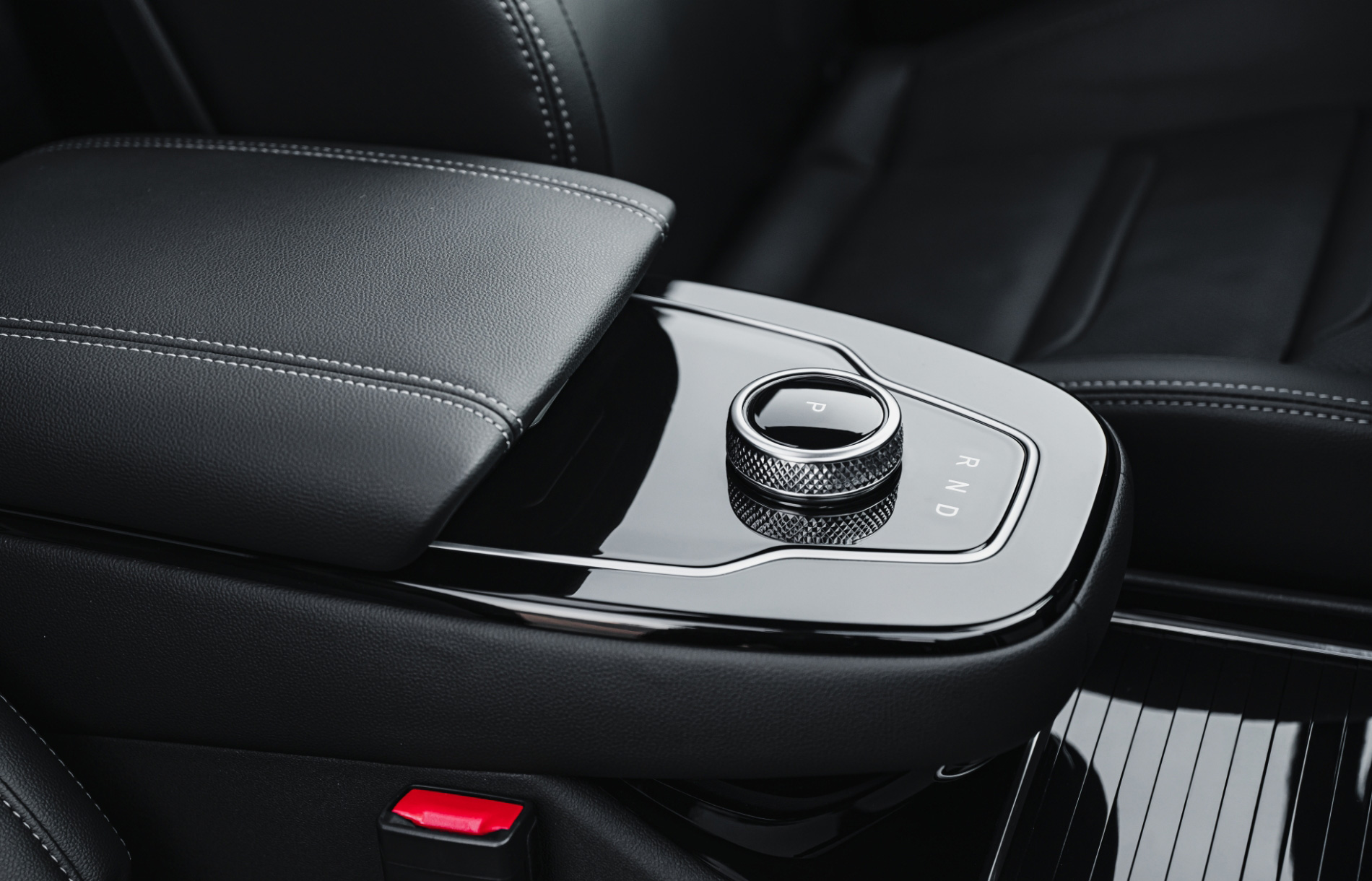 1632646598641138.jpg seres-huawei-select-sf5-huawei-front-passenger-seat-detailed-image@2x.b21bc573.jpg
