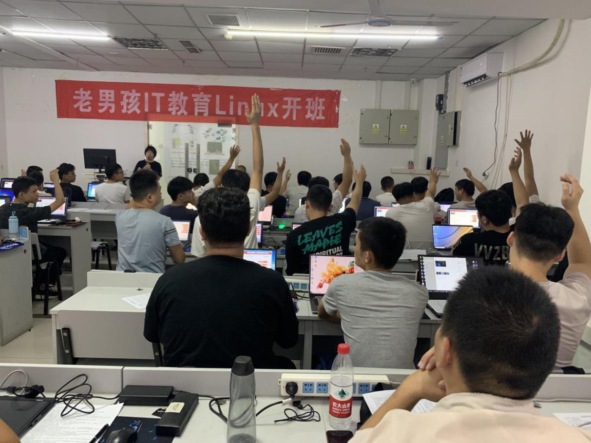 举手的转介绍学员真不少，口碑胜于雄辩